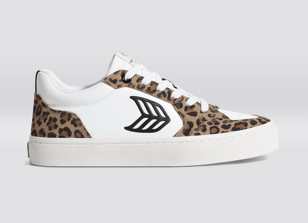 Men s White and Leopard Print Premium Leather and Suede Low Top Sneakers Vallely CARIUMA